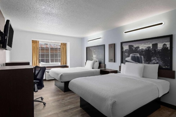 Super 8 by Wyndham Harbison/Parkridge Hospital image 15